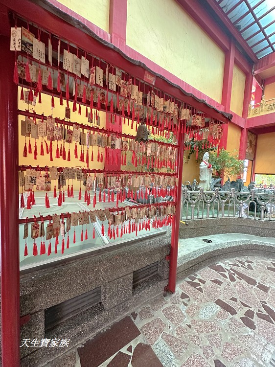 仁義潭南恩禪寺 (戴墨鏡濟公禪師）、南恩禪寺的圖片、南恩禪寺金牌、仁義潭南恩禪寺戴墨鏡濟公