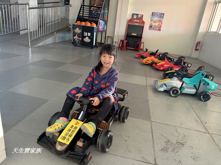 仁義潭南恩禪寺 (戴墨鏡濟公禪師）、南恩禪寺的圖片、南恩禪寺金牌、仁義潭南恩禪寺戴墨鏡濟公