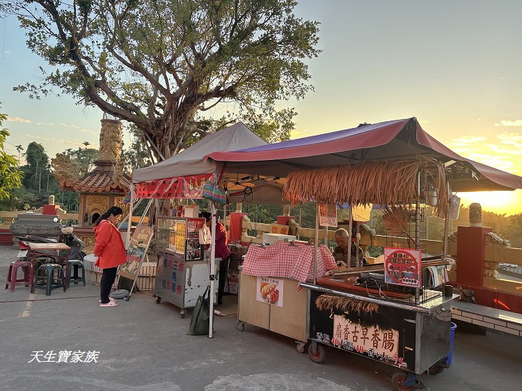 仁義潭南恩禪寺 (戴墨鏡濟公禪師）、南恩禪寺的圖片、南恩禪寺金牌、仁義潭南恩禪寺戴墨鏡濟公