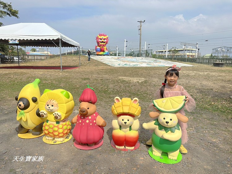 枋寮新景點、枋寮彩虹藝鐵園區、枋寮彩虹藝鐵、枋寮彩虹藝鐵的評論、枋寮彩虹藝鐵的圖片、屏東彩虹藝術村