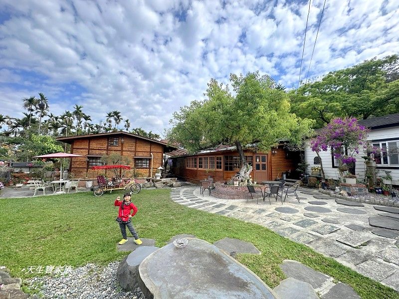 溪頭紅瓣天民宿、溪頭紅瓣天、小半天民宿推薦、溪頭小半天民宿、溪頭紅瓣天民宿價格、溪頭紅瓣天民宿評論