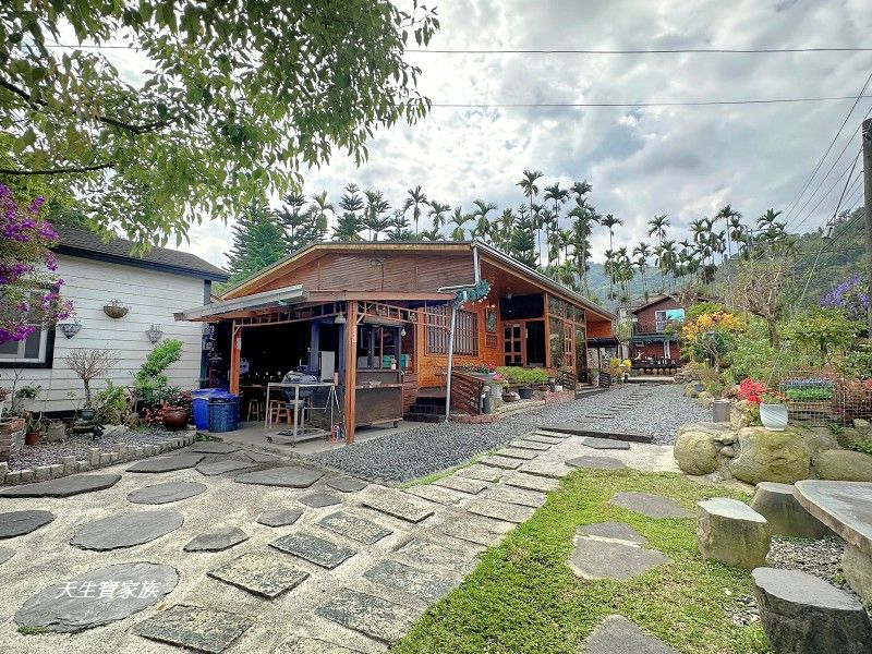 溪頭紅瓣天民宿、溪頭紅瓣天、小半天民宿推薦、溪頭小半天民宿、溪頭紅瓣天民宿價格、溪頭紅瓣天民宿評論