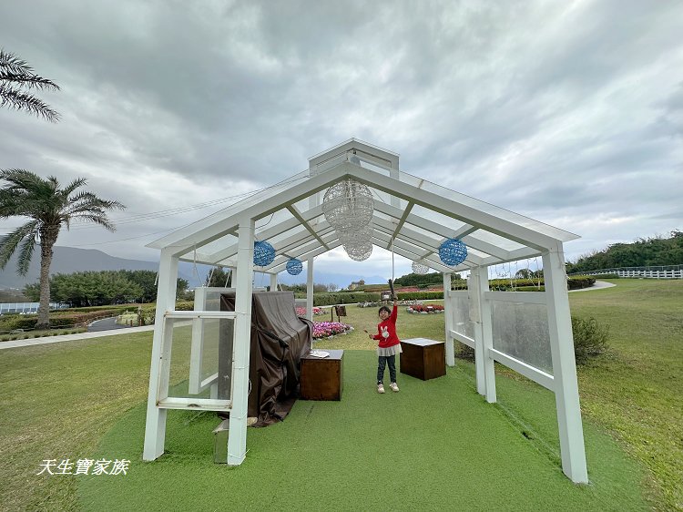 曼波海洋生態休閒園區、四八高地戰備坑道、花蓮農好基地、岸上的曼波魚、青石巖座、四八高地瞭望台、七星潭海岸斷面樁UA24