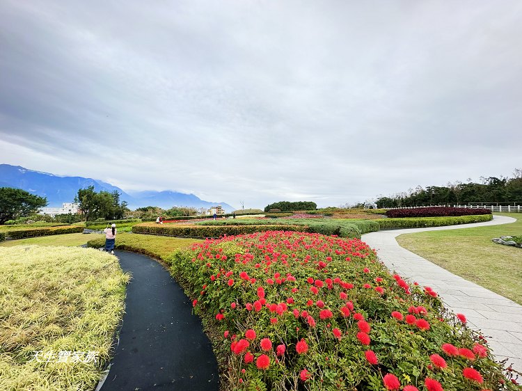 曼波海洋生態休閒園區、四八高地戰備坑道、花蓮農好基地、岸上的曼波魚、青石巖座、四八高地瞭望台、七星潭海岸斷面樁UA24