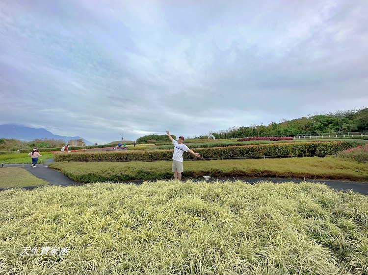 曼波海洋生態休閒園區、四八高地戰備坑道、花蓮農好基地、岸上的曼波魚、青石巖座、四八高地瞭望台、七星潭海岸斷面樁UA24