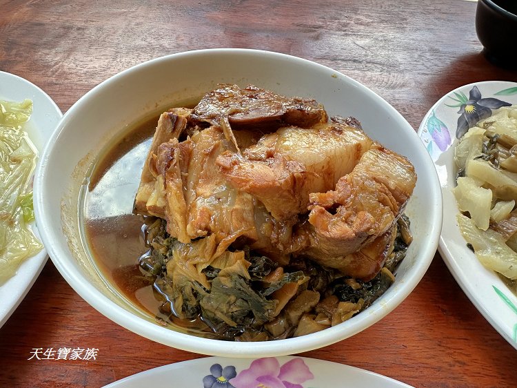 溪頭阿鴻餐廳,溪頭阿成小吃,阿鴻料理,阿鴻料理的菜單,阿鴻料理的評論,